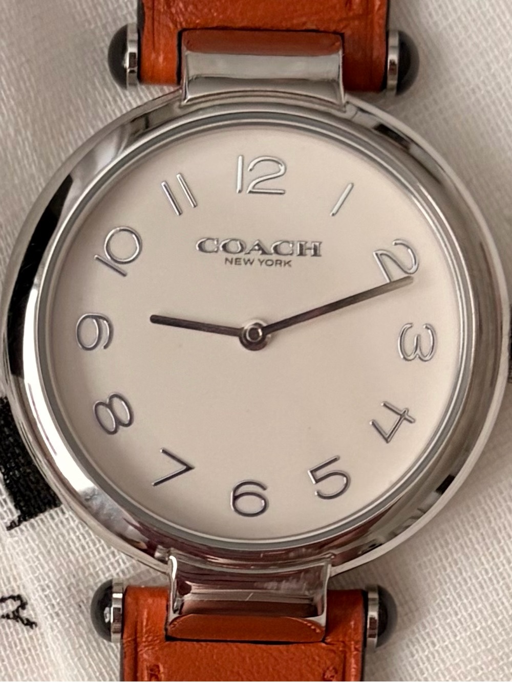 Coach Cary Watch with leather strap - Picture 4 of 9